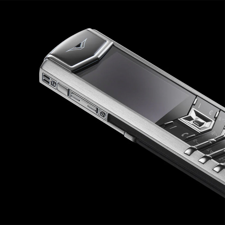 dragon mobile phone, Dual Sim cards, Magic Sound, Shockproof, Flashlight, 1050mAh